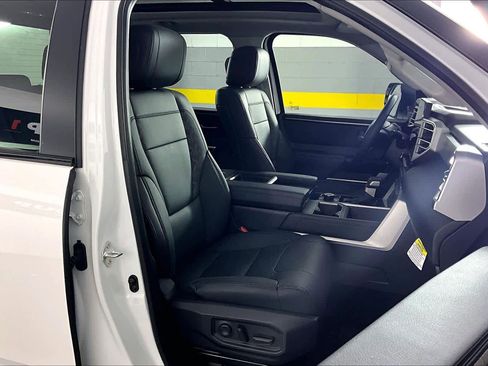 Used 2024 Toyota Tundra Limited image 9