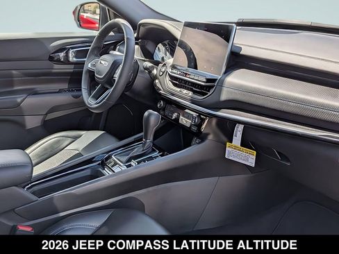 Used 2026 Jeep Compass Latitude AWD/4WD image 28