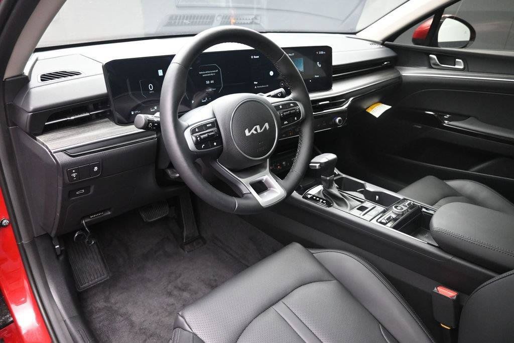 Used 2025 Kia K5 EX FWD image 23