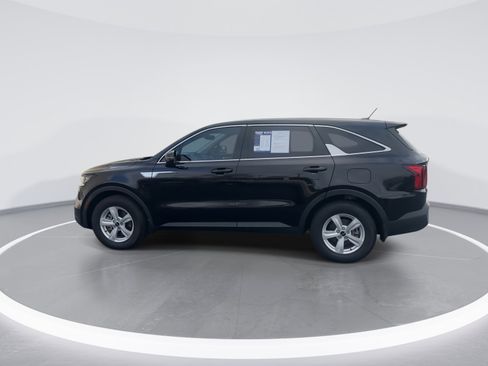 Used 2023 Kia Sorento LX image 6