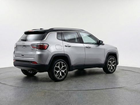 Used 2025 Jeep Compass Limited AWD/4WD image 9