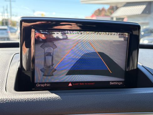 Used 2018 Audi Q3 2.0T Premium Plus w/ Premium Plus Package image 21