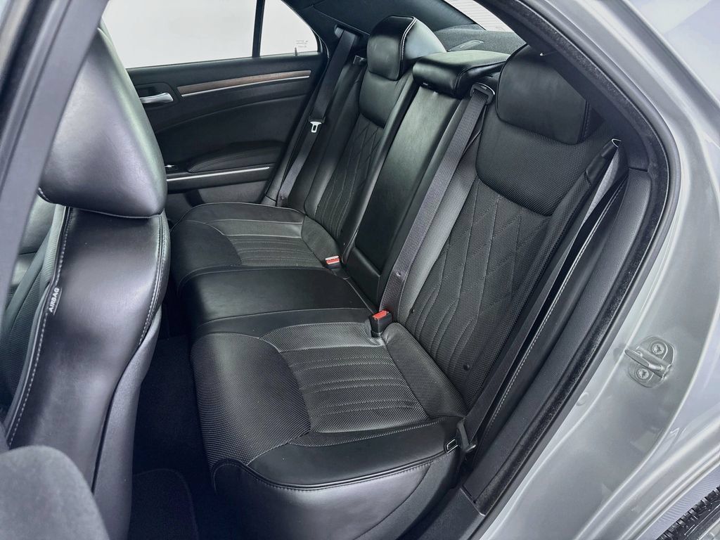 Used 2019 Chrysler 300 C w/ Sun, Sound & Nav Package RWD image 23