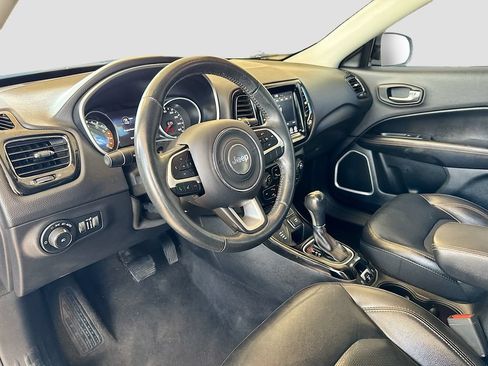 Used 2018 Jeep Compass Limited AWD/4WD image 11