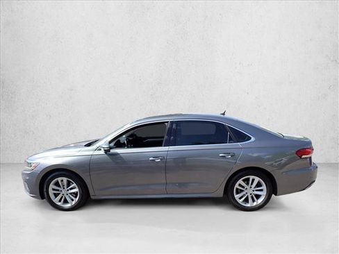 Used 2020 Volkswagen Passat 2.0T SE FWD image 2