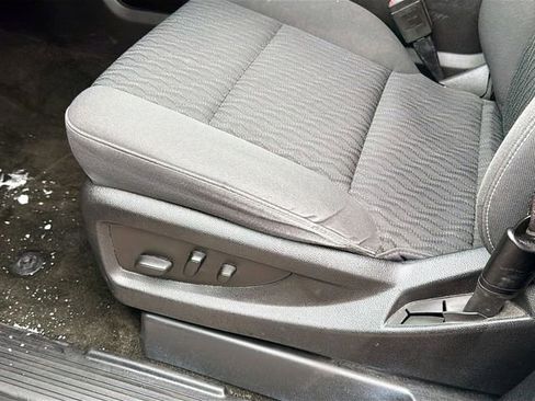 Used 2016 GMC Yukon XL SLE w/ Convenience Package image 19