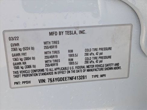 Used 2022 Tesla Model Y Long Range AWD/4WD image 23