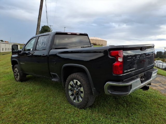 Used 2024 Chevrolet Silverado 2500 LT AWD/4WD image 6