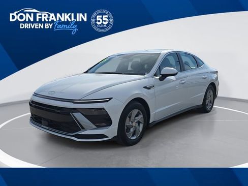 Used 2025 Hyundai Sonata SE FWD image 1