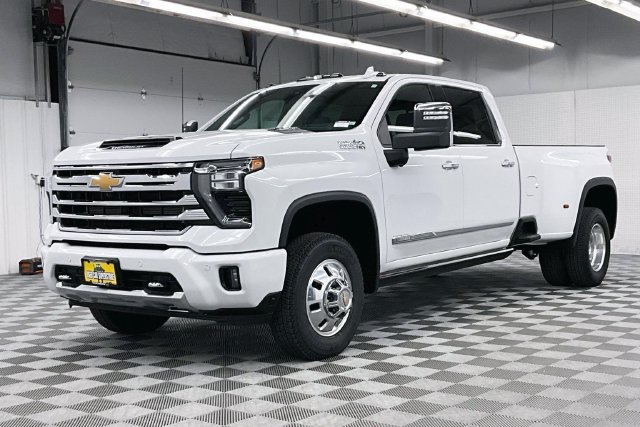 Used 2024 Chevrolet Silverado 3500 High Country w/ High Country Premium Package AWD/4WD image 13