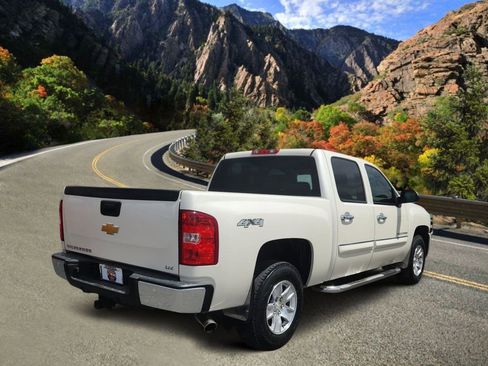 Used 2012 Chevrolet Silverado 1500 LTZ w/ LTZ White Diamond Edition AWD/4WD image 3