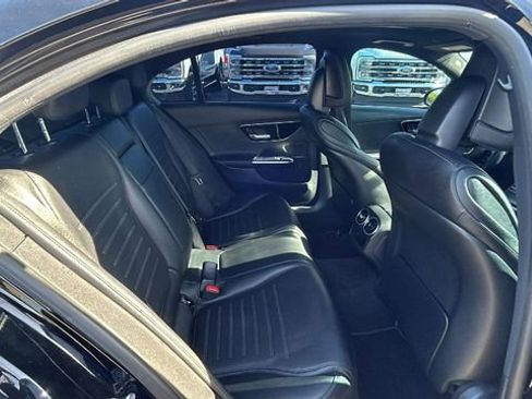 Used 2023 Mercedes-Benz C 300 Sedan image 13