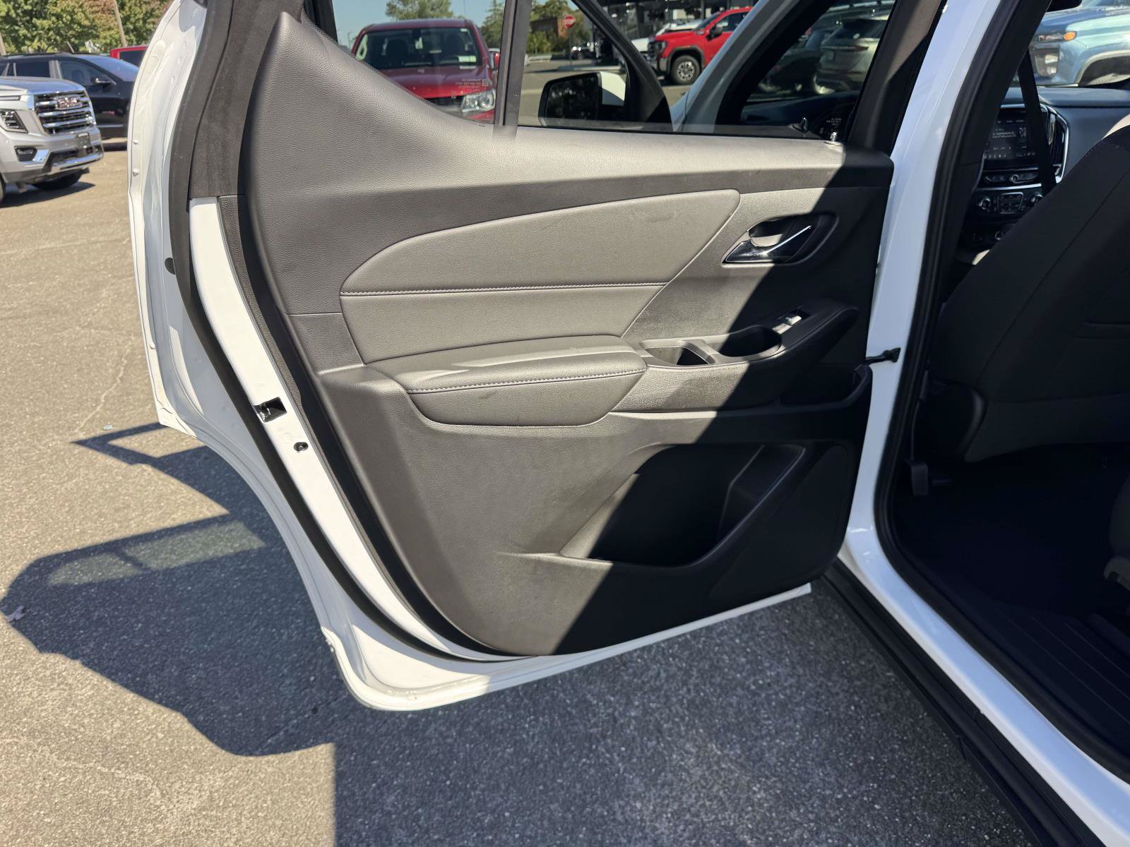 Used 2023 Chevrolet Traverse LT AWD/4WD image 21