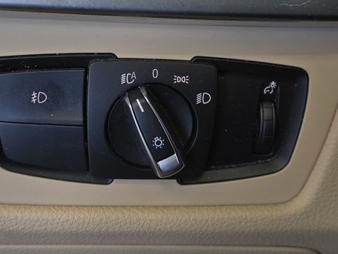 Used 2015 BMW 320i xDrive Sedan AWD/4WD image 28