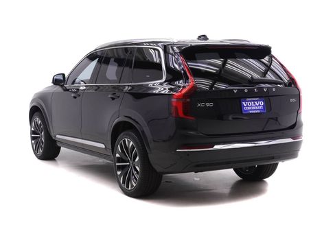 Certified 2025 Volvo XC90 B5 Plus AWD/4WD image 5