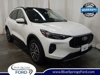 New 2025 Ford Escape SE w/ PHEV Premium Package