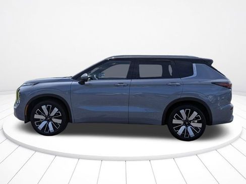 Used 2025 Mitsubishi Outlander SEL FWD image 6