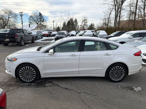Used 2017 Ford Fusion SE image 16