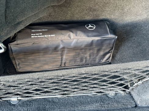 Used 2019 Mercedes-Benz GLC 300 w/ Premium Package image 26