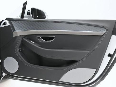 Certified 2024 Bentley Continental GT image 19