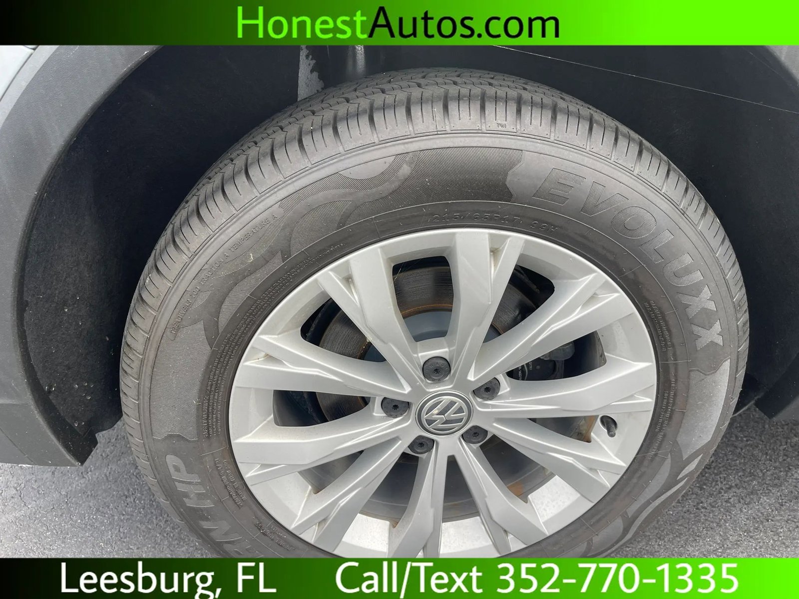 Used 2018 Volkswagen Tiguan S FWD image 25