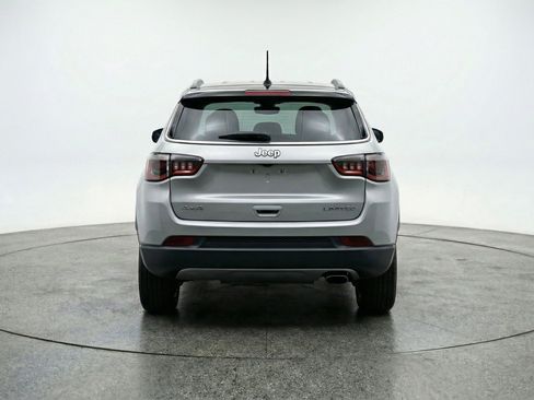 Used 2025 Jeep Compass Limited AWD/4WD image 7