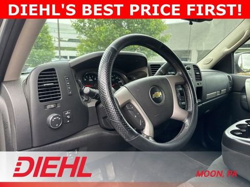 Used 2011 Chevrolet Silverado 2500 LT w/ Interior Plus Package AWD/4WD image 20