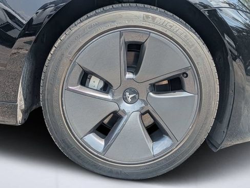 Used 2022 Tesla Model 3 RWD image 11