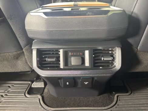 Certified 2022 Ford F150 Platinum w/ Equipment Group 701A High image 12