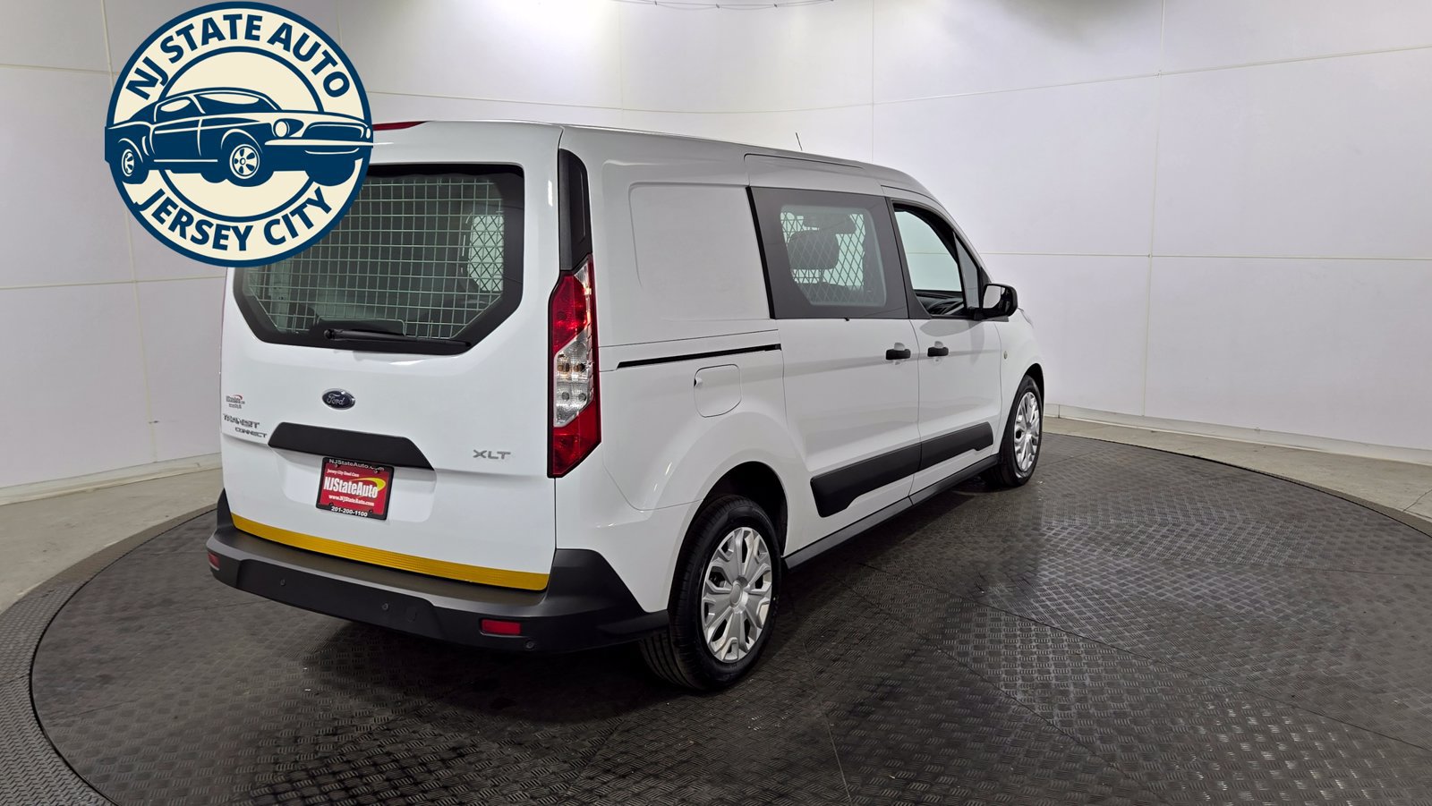 Used 2023 Ford Transit Connect XLT FWD image 7