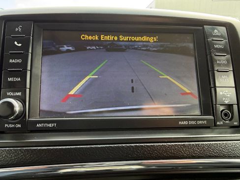 Used 2016 Dodge Grand Caravan SXT w/ Rear Park Assist Package image 41