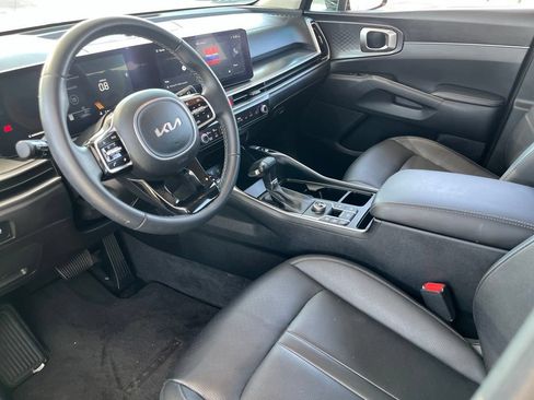 Used 2024 Kia Sorento EX FWD image 17