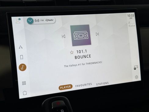 Used 2025 Land Rover Defender 110 S image 16