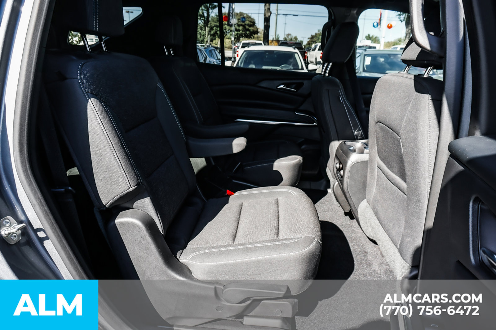 Used 2025 Chevrolet Traverse LT w/ LPO, Floor Liner Package FWD image 24