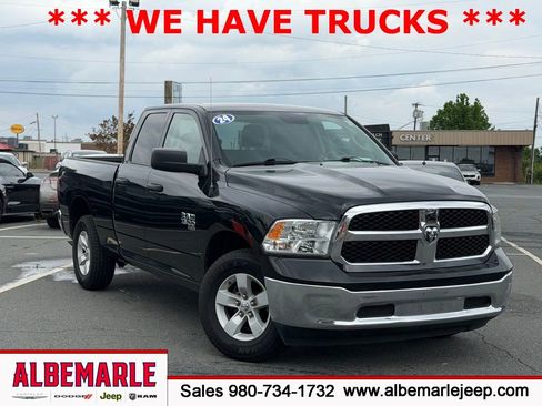 Used 2024 RAM 1500 Classic SLT AWD/4WD image 1