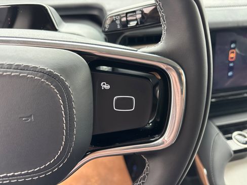 New 2026 Lincoln Navigator Premiere AWD/4WD image 17