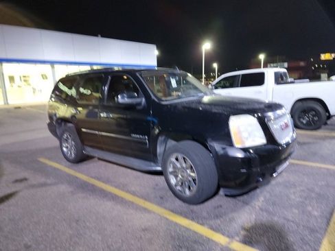 Used 2009 GMC Yukon Denali image 3