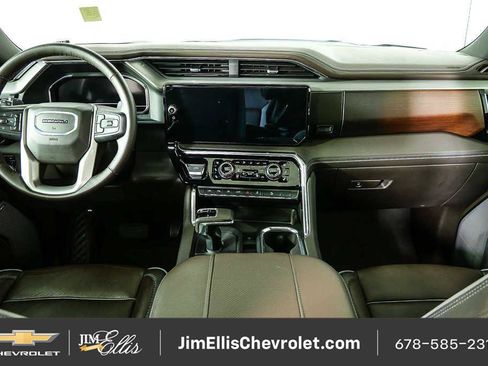Used 2025 GMC Sierra 1500 Denali w/ Technology Package AWD/4WD image 21