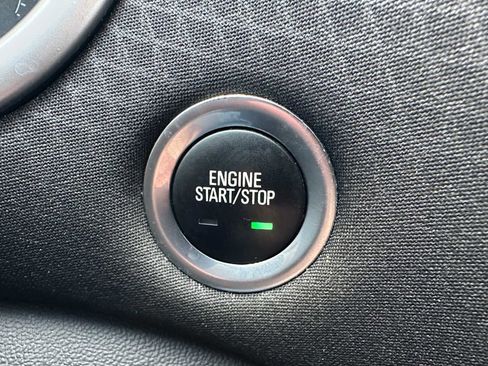 Used 2022 Chevrolet Malibu LT image 36