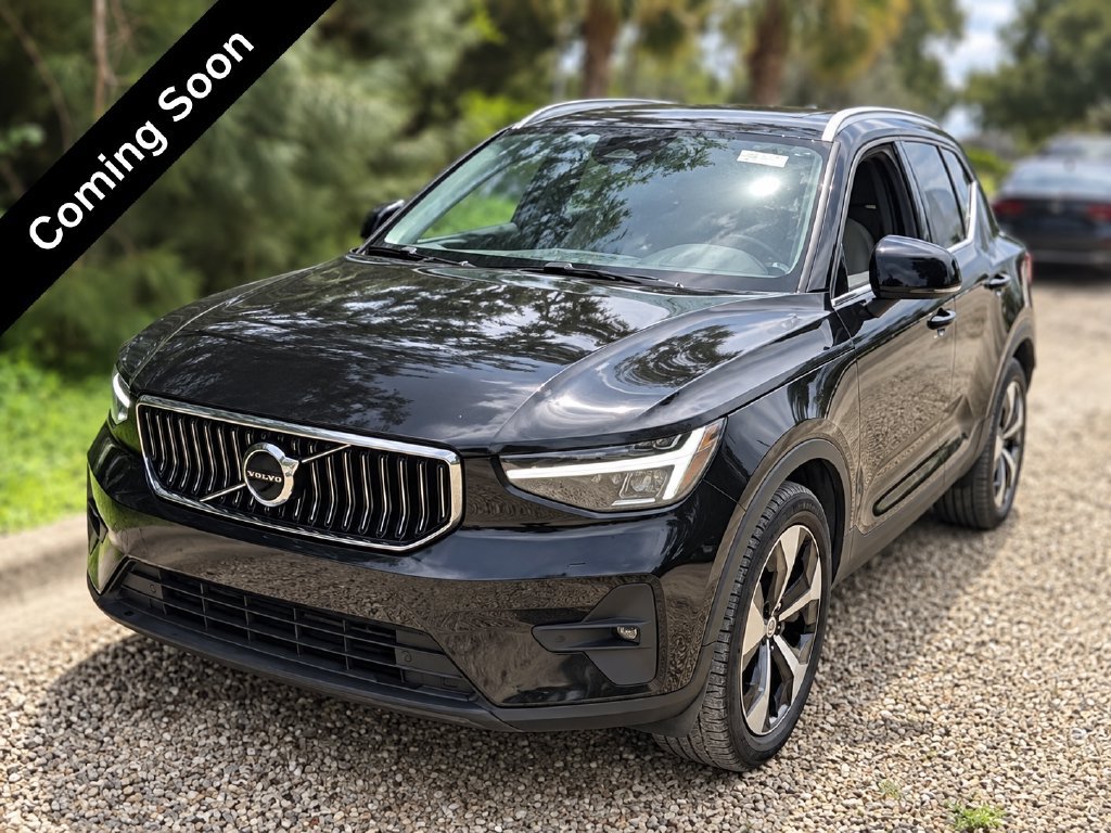 Certified 2023 Volvo XC40 B4 Plus w/ Driver Assist Package FWD image 1