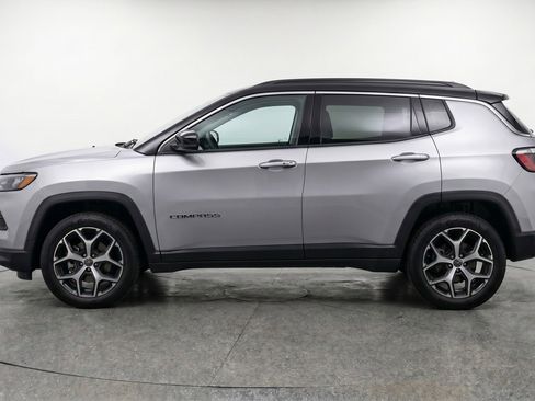 Used 2025 Jeep Compass Limited AWD/4WD image 5