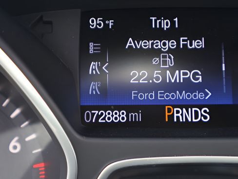 Used 2017 Ford Escape Titanium FWD image 2