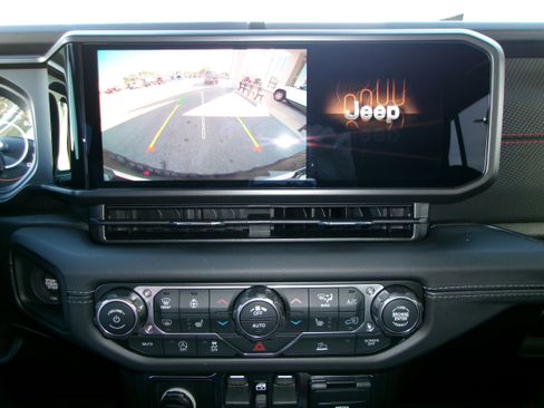 New 2026 Jeep Wrangler Unlimited Rubicon image 16