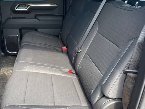 Used 2025 Chevrolet Silverado 1500 LT AWD/4WD image 3