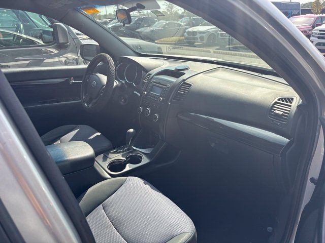 Used 2013 Kia Sorento LX AWD/4WD image 14