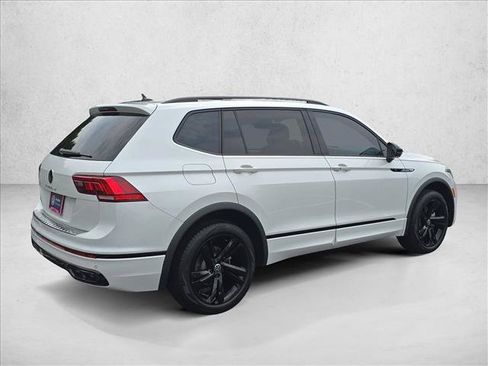 Used 2024 Volkswagen Tiguan SE R-Line FWD image 5