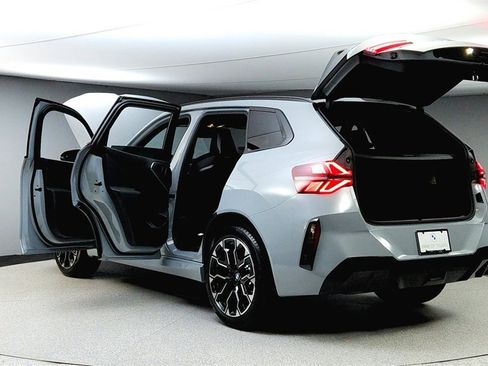 Used 2025 BMW X3 xDrive30i w/ Premium Package image 11