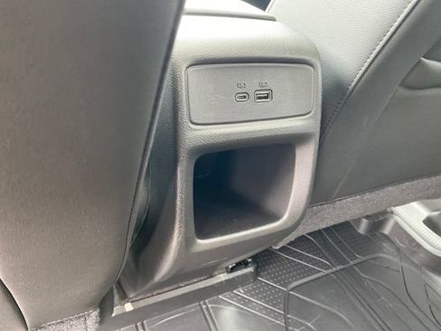 Certified 2024 Chevrolet Trax RS w/ Sunroof Package FWD image 20
