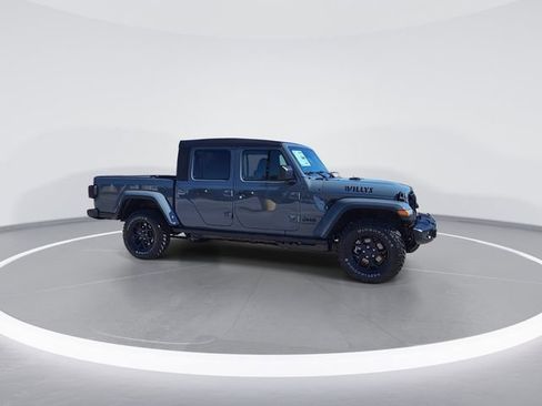 New 2026 Jeep Gladiator Willys image 9