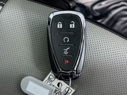 Used 2021 Chevrolet Equinox Premier FWD image 33